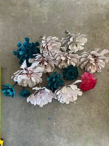 lot 54 image: Artificial Succulents