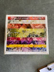 lot 89 image: Floral Fan Deck