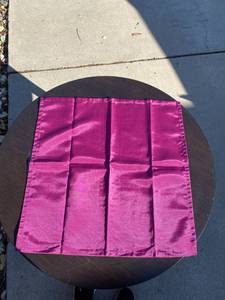 lot 95 image: Burgundy Square Table topper (6)