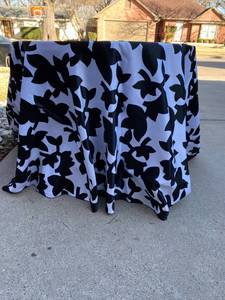 lot 100 image: Black Beaded Sash (102�l x 13.5�w) BlackWhite Pattern round table cloth (104�)
