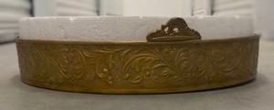 lot 136 image: 24� Round Cake Plate