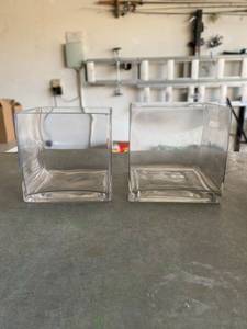 lot 74 image: 2 Square Glass Vases