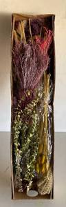 lot 83 image: Dried Floral Pampas, Millet and Wheat