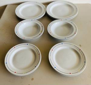 lot 17 image: 12 pc Bandstand Fairwinds Inc. China