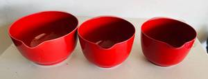lot 194 image: Red Mixing Bowls