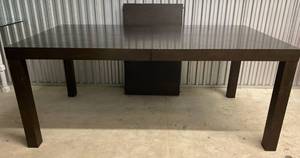 lot 172 image: Dining Table w24� Leaf. Dark Walnut Finish