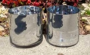 lot 26 image: 2 Silver Mirror Glass Planters