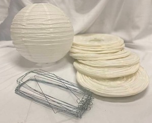 lot 242 image: White 15 Paper Lanterns (12)