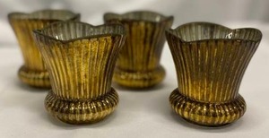lot 246 image: 4 Weathered Gold Scalloped Edge Votive candle Holders