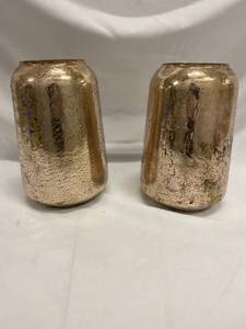 lot 328 image: Rose Gold Vases Glass (2)