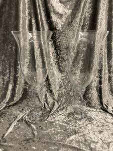 lot 490 image: Glass Trumpet Vases (2)