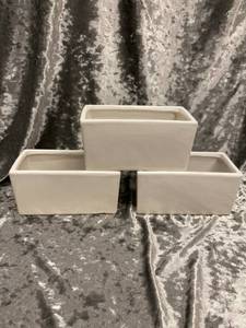 lot 549 image: 3 Rectangular Planters