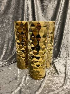 lot 551 image: Gold Geometric Bud Vases (3)