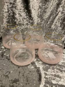 lot 584 image: Pink Votive Candle Holders (6)