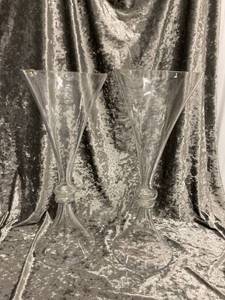 lot 489 image: Glass Trumpet Vases (2)