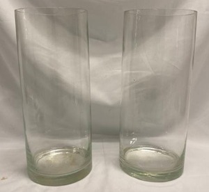 lot 422 image: Glass Cylinder Vases (2)