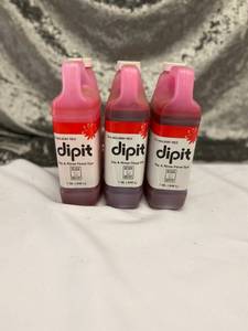 lot 636 image: Dip-it Dip and rinse Floral Dye Holiday Red (3)