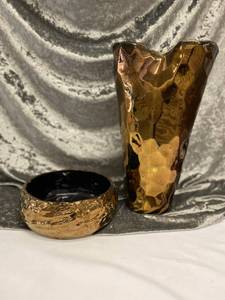 lot 642 image: Copper Vases (2)
