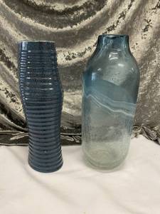 lot 647 image: Blue Vases (2)