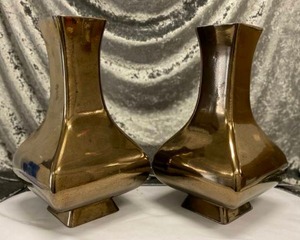 lot 657 image: Chess Pieces Vase (2)