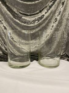 lot 686 image: Glass Planters (2)