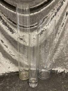 lot 712 image: 3 Tall Glass Vases
