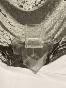 lot 695 image: Medium Square Glass Planters (4)