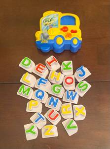 lot 193 image: LeapFrog Fridge Magnetic Letter Set