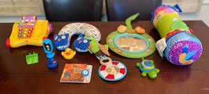 lot 212 image: Miscellaneous Baby Items