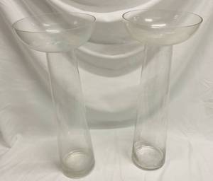 lot 450 image: Floating Candle Vases (2) 26 12 x 10 12