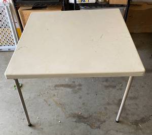 lot 539 image: White Folding Table