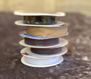 lot 724 image: Various Spools of Ribbon - See Pictures for width and colors