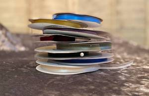 lot 725 image: Various Spools of Ribbon - See Pictures for width and colors