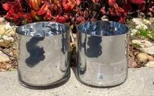 lot 458 image: 2 Silver Mirror Glass Planters
