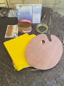 lot 756 image: Painter Pallet, Ornament Caps, Office file folders