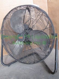 lot 17 image: HDX circulation fan