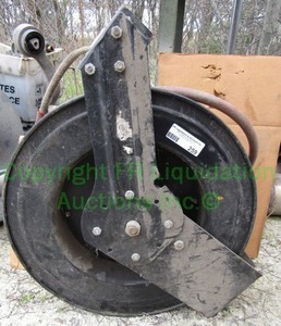 lot 259 image: Industrial hose reel