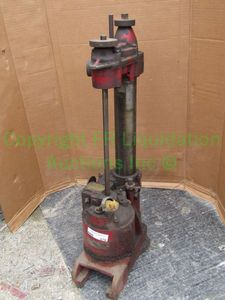 lot 279 image: Van Norman Perfecto 900 boring bar