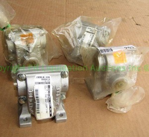 lot 253 image: Tolomatic 01160000 Float-a-Shaft compact 1 to 1 ratio right angle gearboxes with high torque roller bearing, 4 total never used