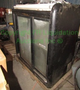 lot 227 image: True model GDM-09 glass door refrigerator, in rough condition