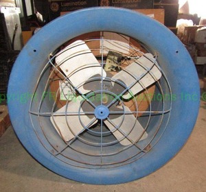 lot 195 image: Heavy duty large circulation fan