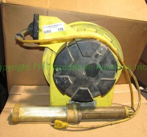 lot 178 image: Aero-motive retractable task light model RI51S13GGG