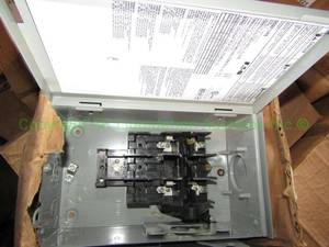 lot 132 image: Eaton general duty safety switch, unused