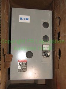 lot 122 image: Eaton general duty safety switch, unused