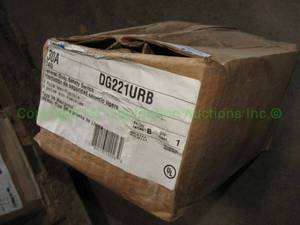 lot 121 image: Eaton general duty safety switch, unused
