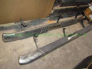 lot 114 image: Universal truck running step boards