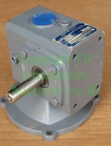 lot 26 image: Boston Gear 100 series speed reducer