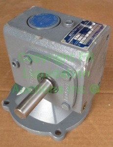 lot 27 image: Boston Gear 100 series speed reducer