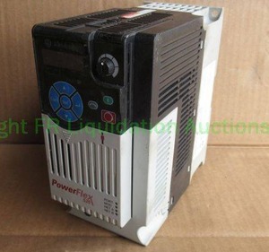 lot 36 image: Allen Bradley Powerflex 525 AC drive control
