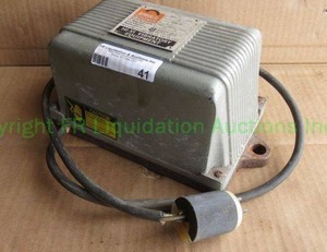lot 41 image: Eriez Magnetics Hi-Vi model M30S vibratory feeder motor